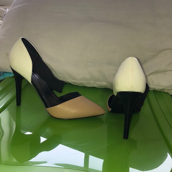 Straped heels - Picture 4 of 10